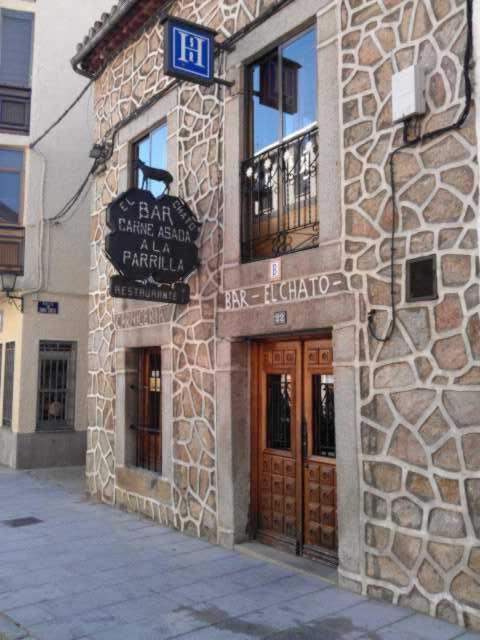 Hostal Restaurante El Chato El Barraco Exterior photo